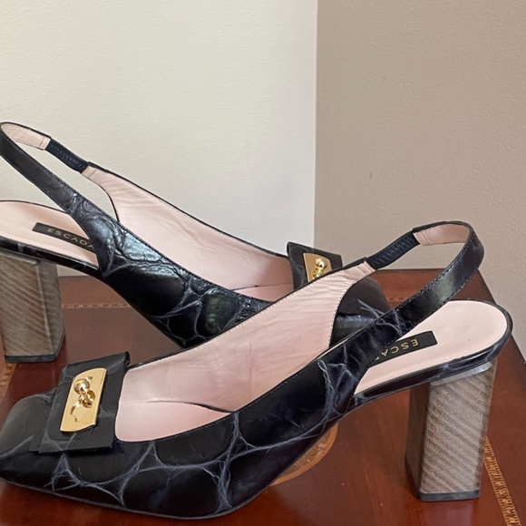 Escada  Designer NWOT Leather Sling back Pump - Picture 4 of 16